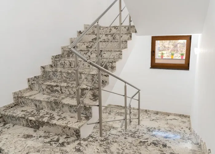 Πανσιόν Velik